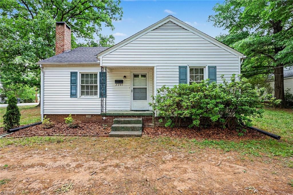 2201 Edgewood Drive High Point, NC 27262 - Photo 11 of 28