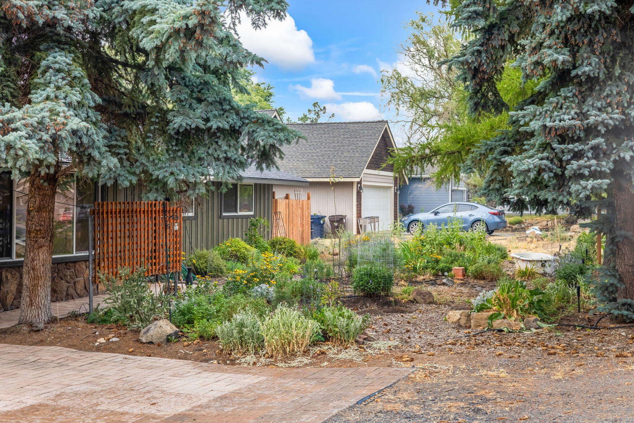2297 Southwest 23rd Street Redmond, OR 97756 - Photo 34 of 35 33-web-or-mls-33
