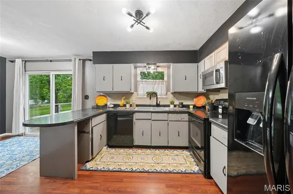 $275,900 | 2714 Victoria Road, Festus, MO 63028