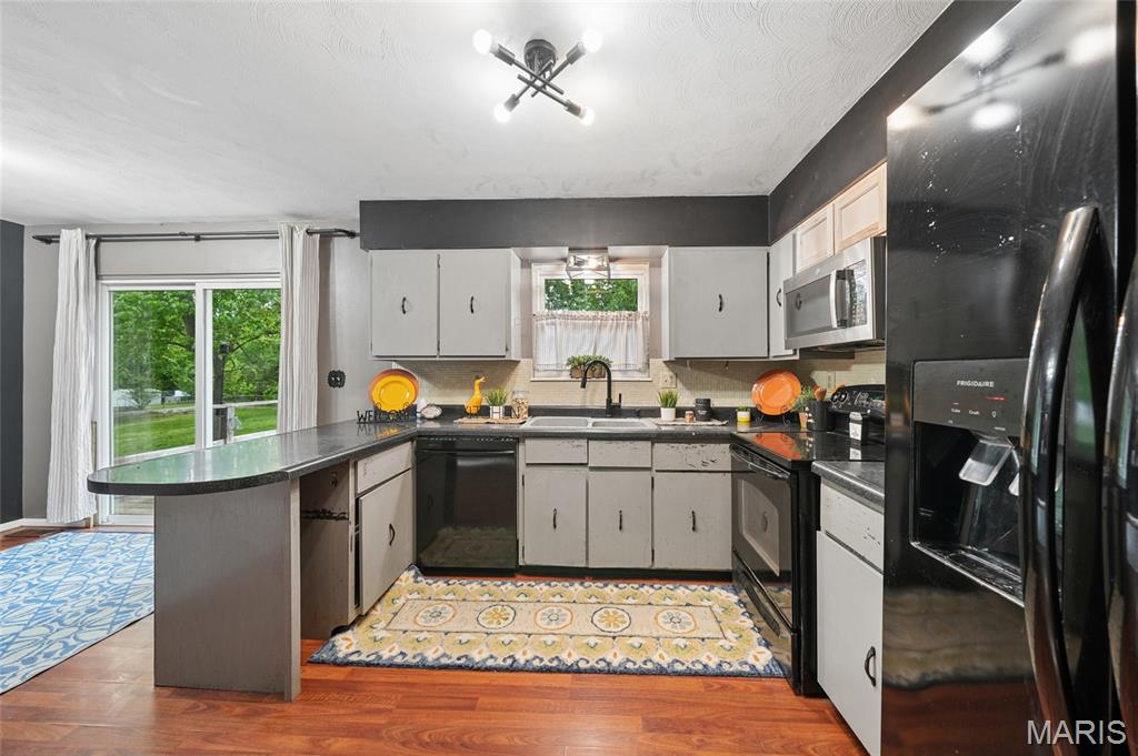 2714 Victoria Road Festus, MO 63028 - Photo 9 of 24