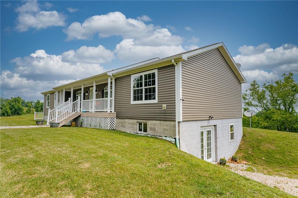 1301 Hopewell Ridge Road Sycamore, PA 15364 - Photo 2 of 23