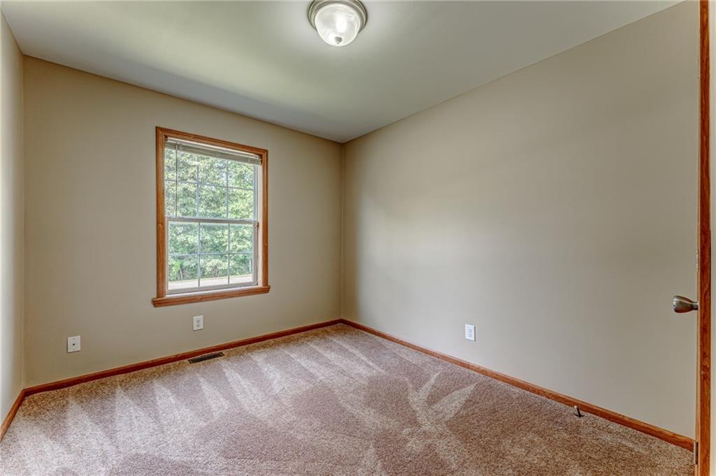 1301 Hopewell Ridge Road Sycamore, PA 15364 - Photo 15 of 23