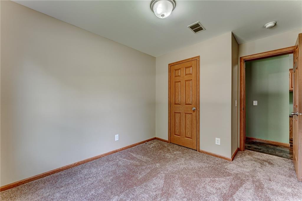 1301 Hopewell Ridge Road Sycamore, PA 15364 - Photo 16 of 23