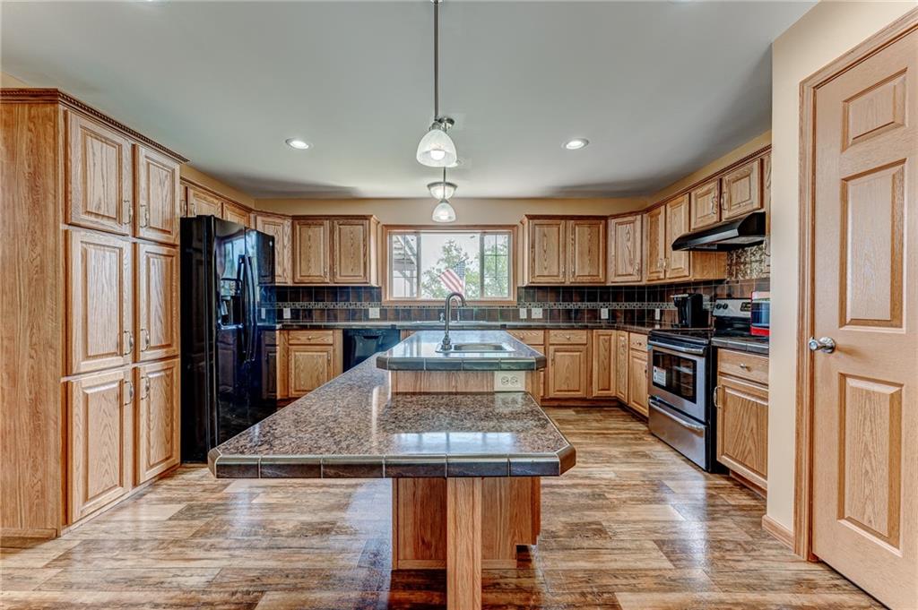 1301 Hopewell Ridge Road Sycamore, PA 15364 - Photo 7 of 23