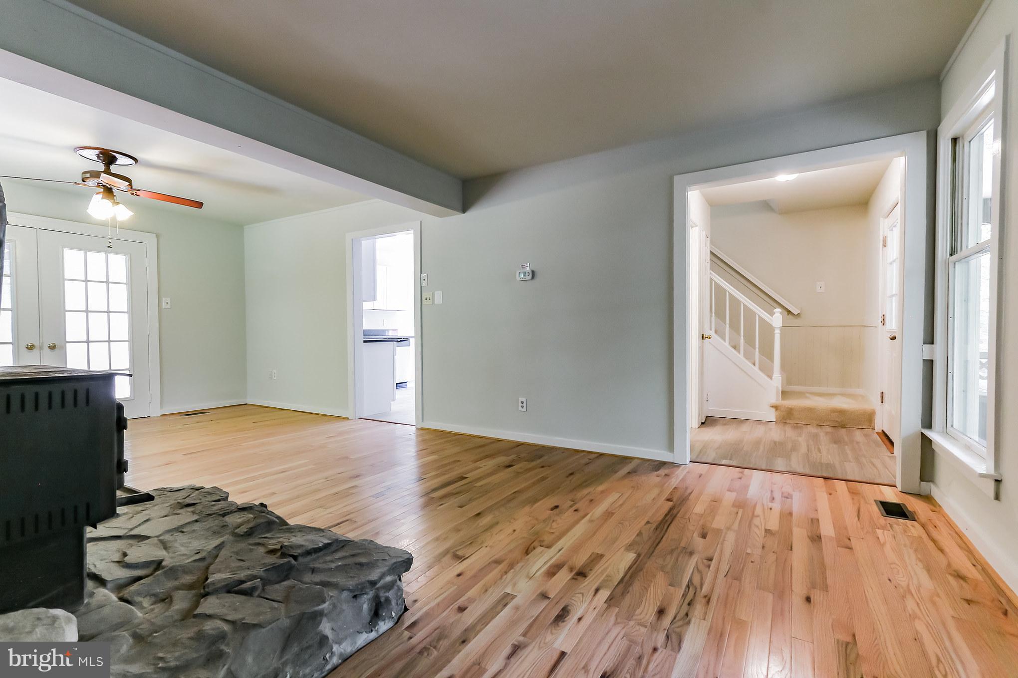 5827 Moser Road Boonsboro, MD 21713 - Photo 6 of 30 Living Room
