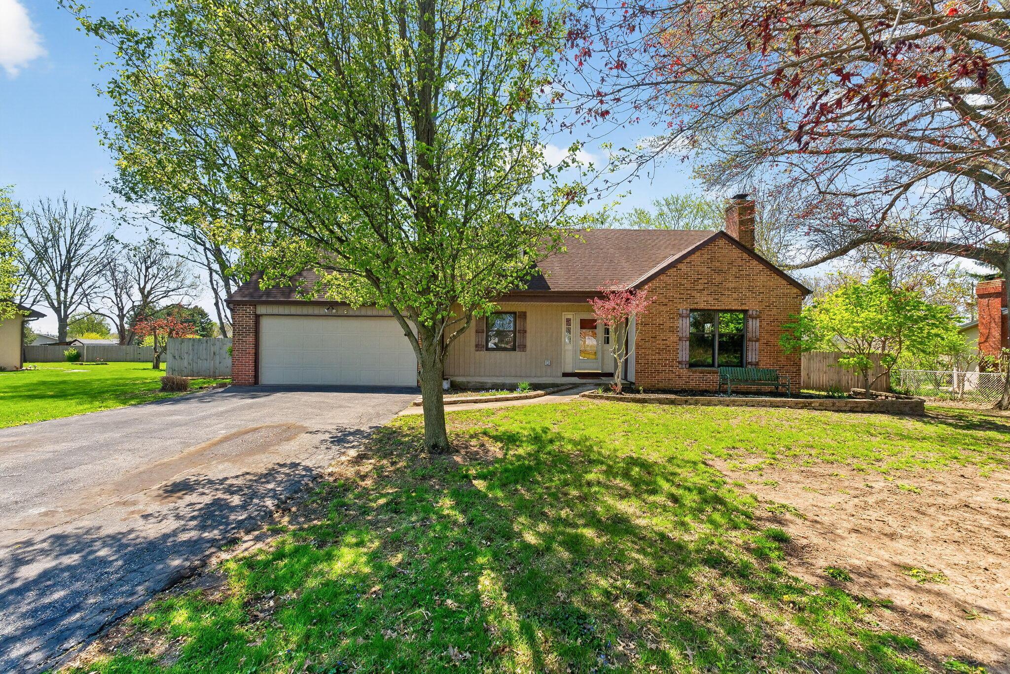4985 Dellen Road Groveport, OH 43125 - Photo 3 of 60 4985 Dellen Rd (Exterioir)-4