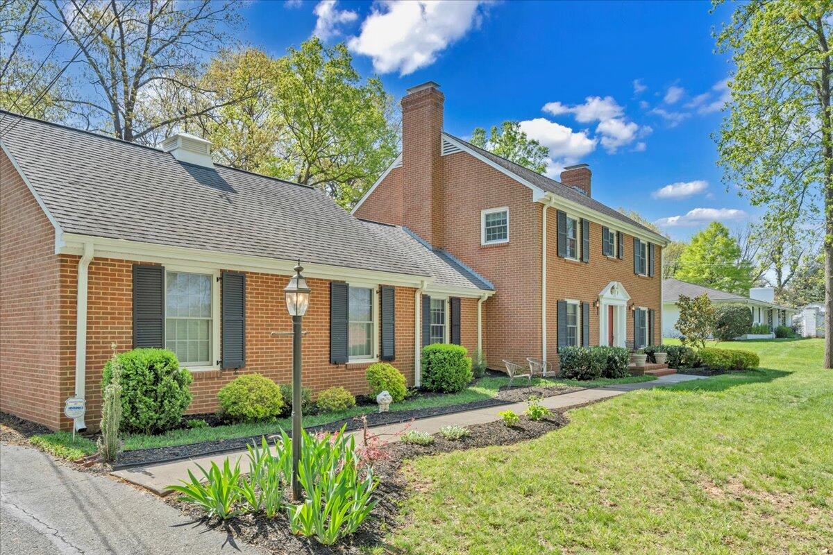 3964 Winding Way Road Southwest Roanoke, VA 24015 - Photo 3 of 68 02-MIB04512