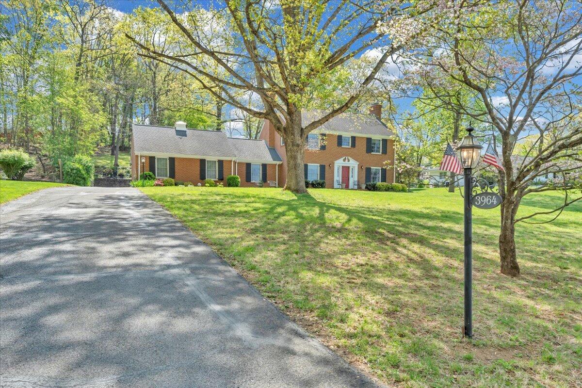 3964 Winding Way Road Southwest Roanoke, VA 24015 - Photo 4 of 68 02-MIB04521