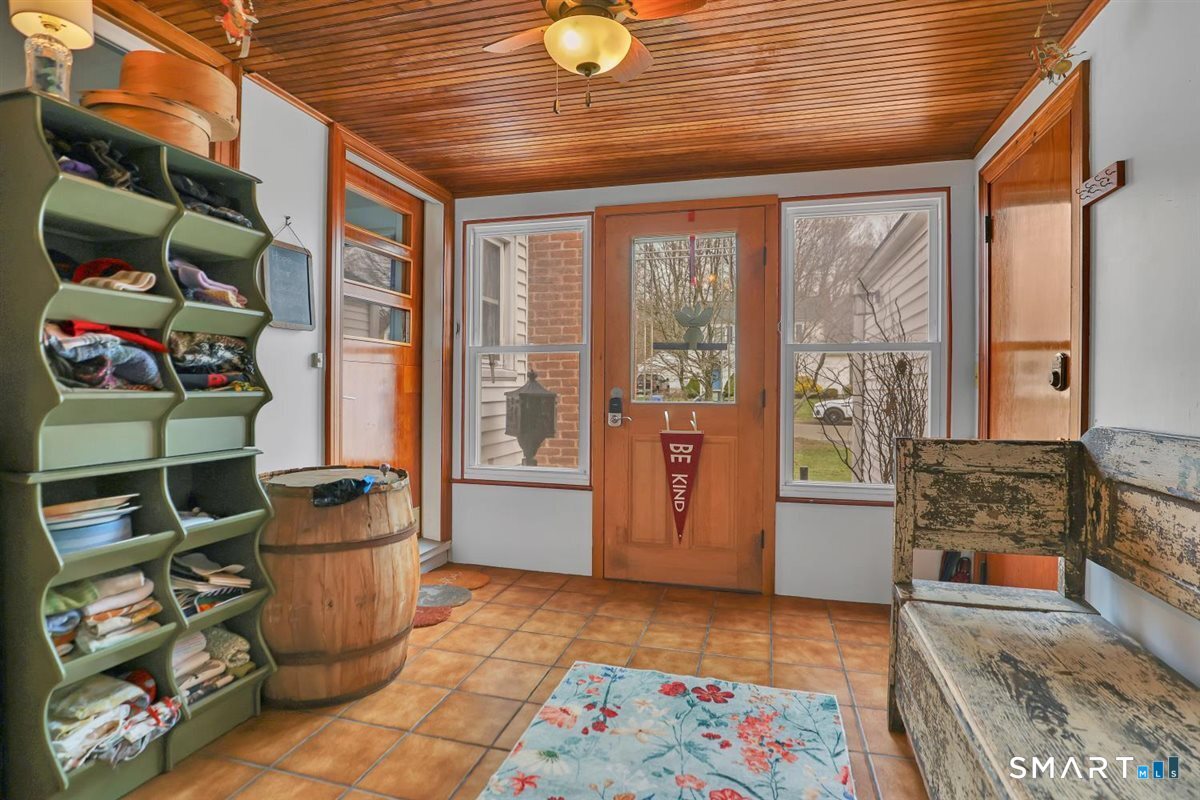 69 Denison Road Middletown, CT 06457 - Photo 7 of 42