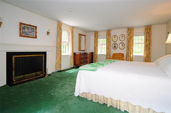 75 Garden Road Wellesley, MA 02481 - Photo 14 of 20 Gallery Image 14