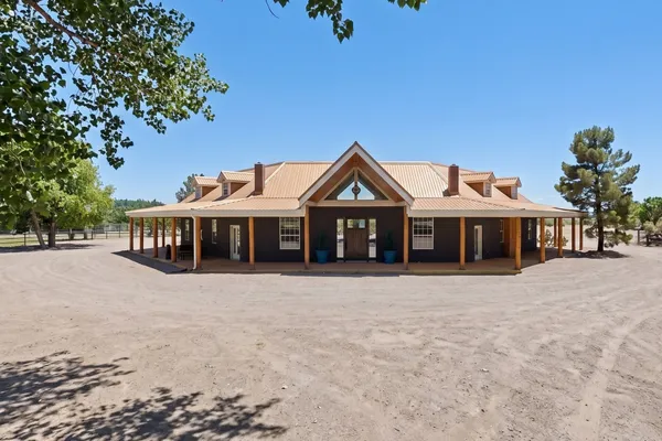 $1,895,000 | 26 Schmittle Road, Socorro, NM 87801