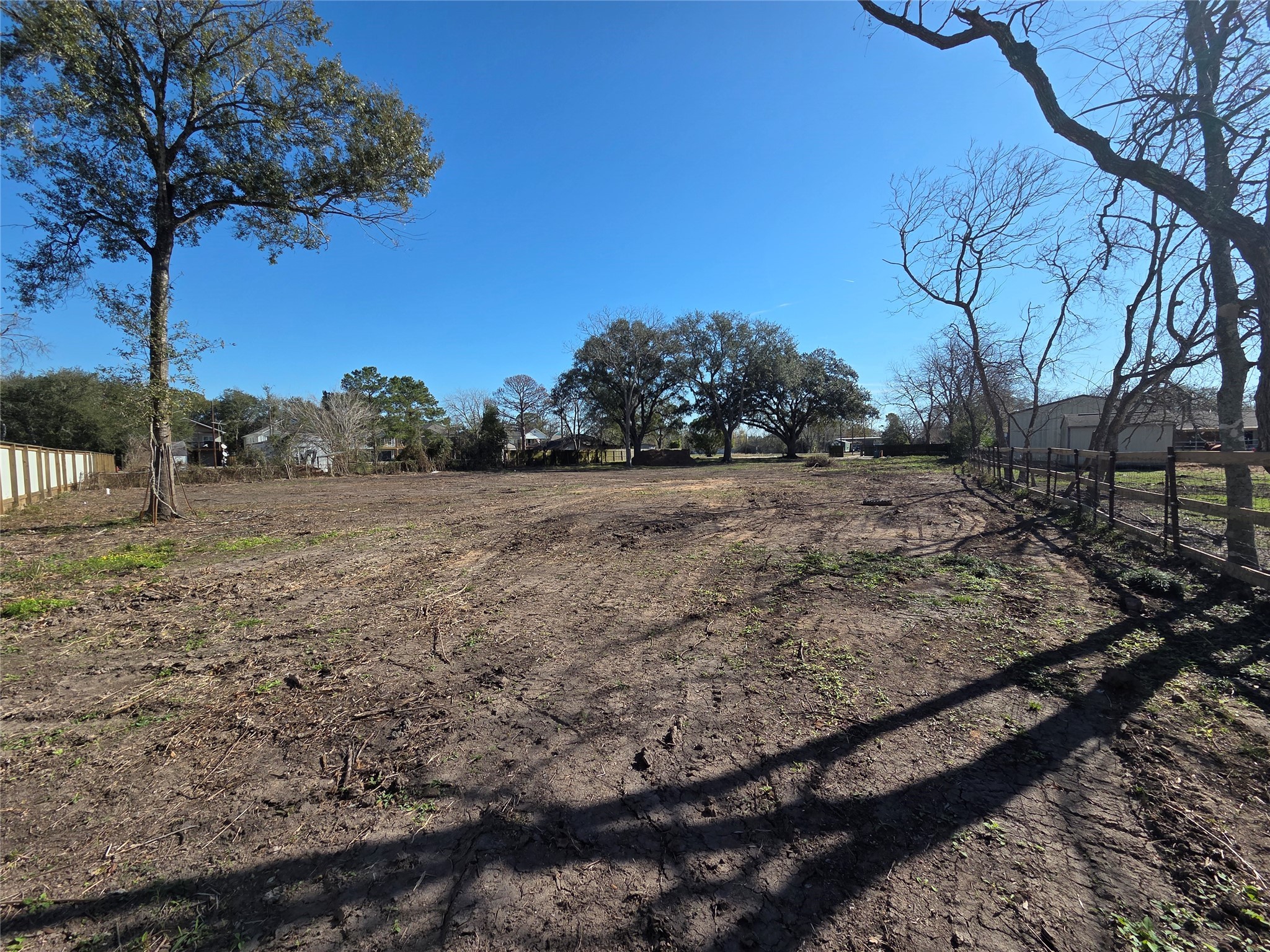 414 Gordy Road Bacliff, TX 77518 - Photo 6 of 12 a view of a yard with a tree
