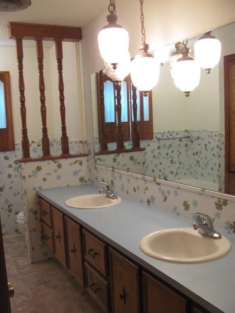 2002 Highway 137 Lamesa, TX 79331 - Photo 10 of 10 Bathroom 2
