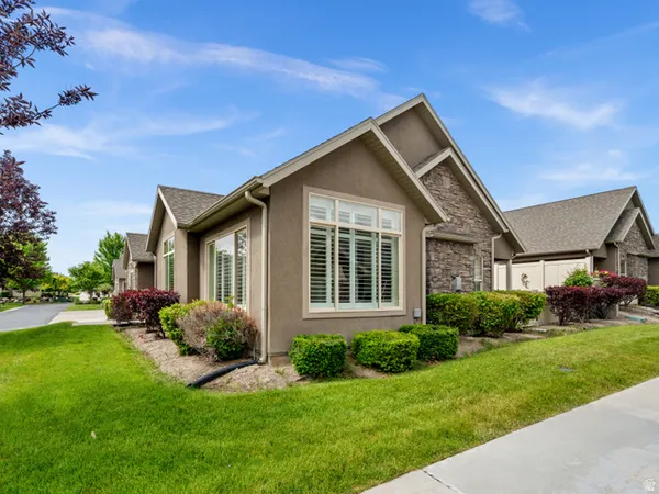 $630,000 | 1994 West 9270th Street South, Unit 7D, West Jordan, UT 84088