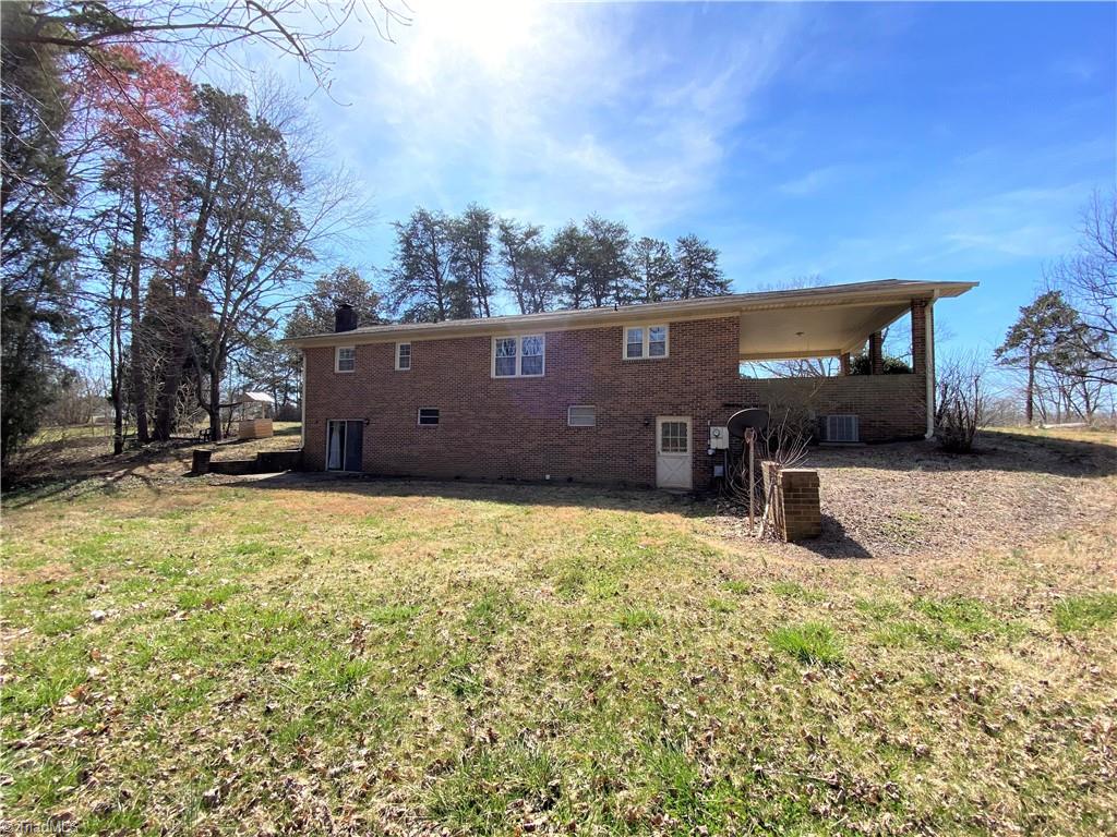 912 Rierson Road Madison, NC 27025 - Photo 29 of 37 Back yard