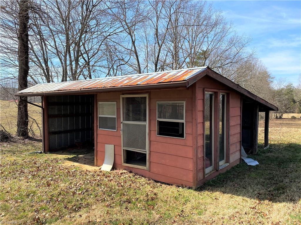 912 Rierson Road Madison, NC 27025 - Photo 32 of 37 Shed