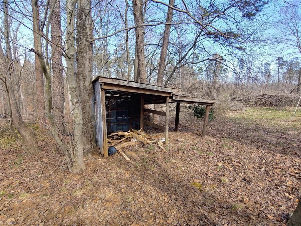 912 Rierson Road Madison, NC 27025 - Photo 33 of 37 Lean to