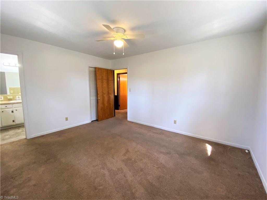 912 Rierson Road Madison, NC 27025 - Photo 9 of 37 Primary bedroom