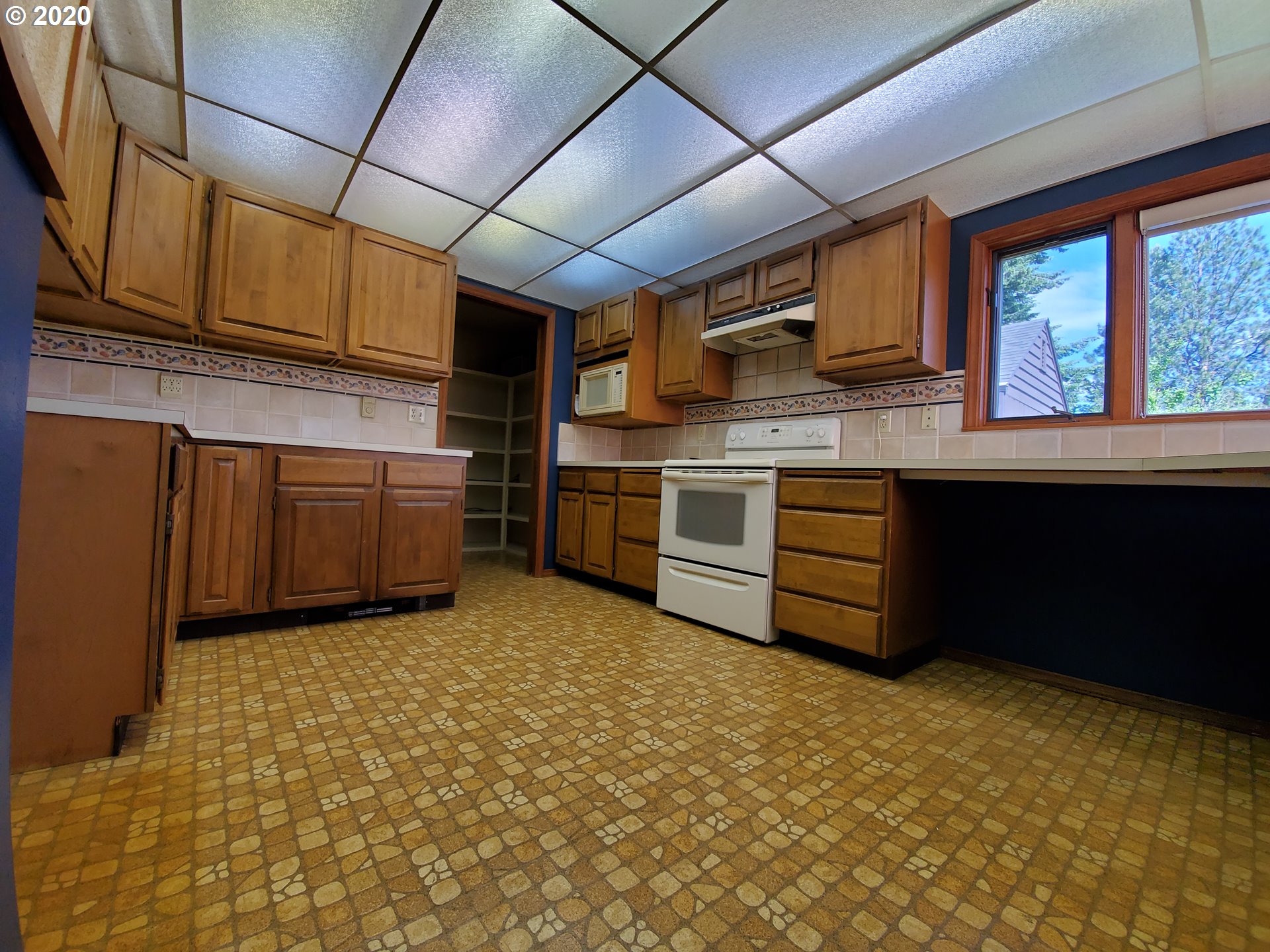 205 Spring Street La Grande, OR 97850 - Photo 2 of 23 Gallery Image 2