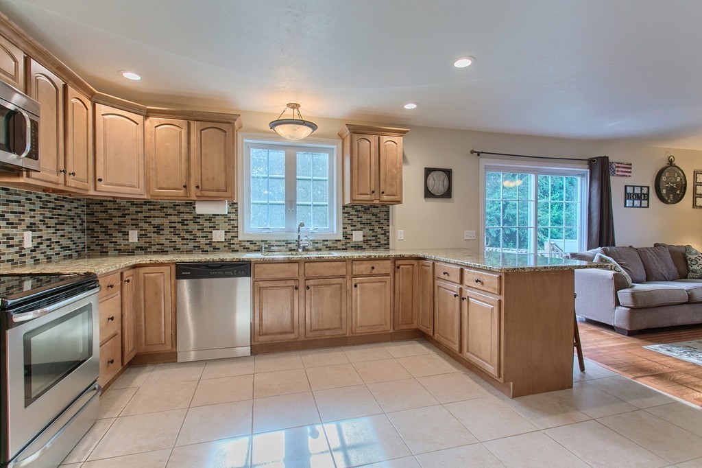 20 Deepdale Road Worcester, MA 01606 - Photo 6 of 24 Gallery Image 6