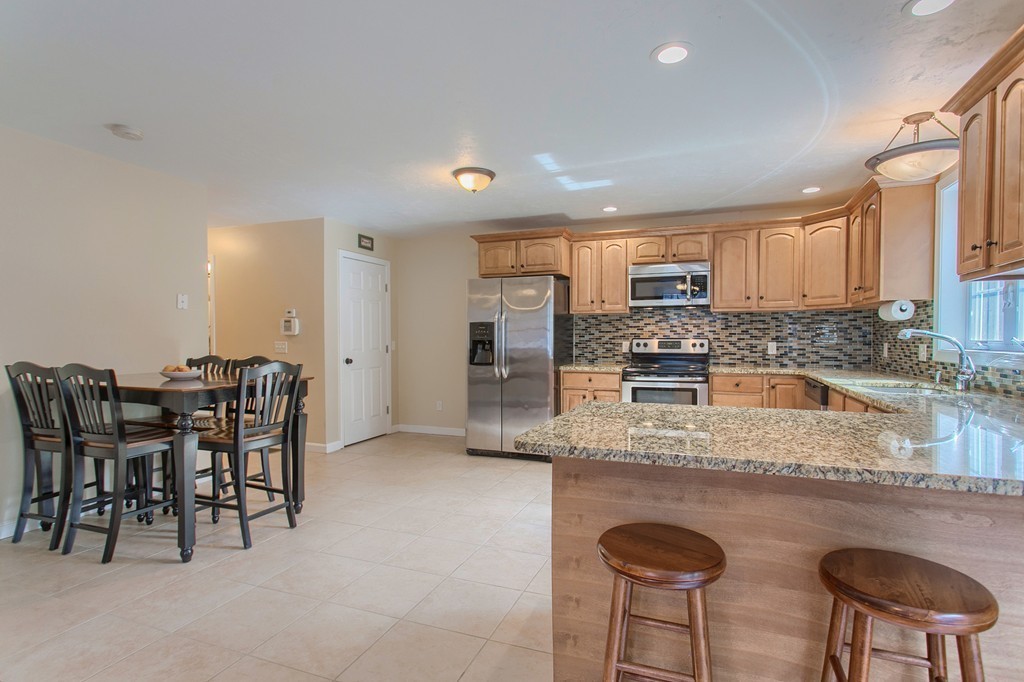 20 Deepdale Road Worcester, MA 01606 - Photo 9 of 24 Gallery Image 9