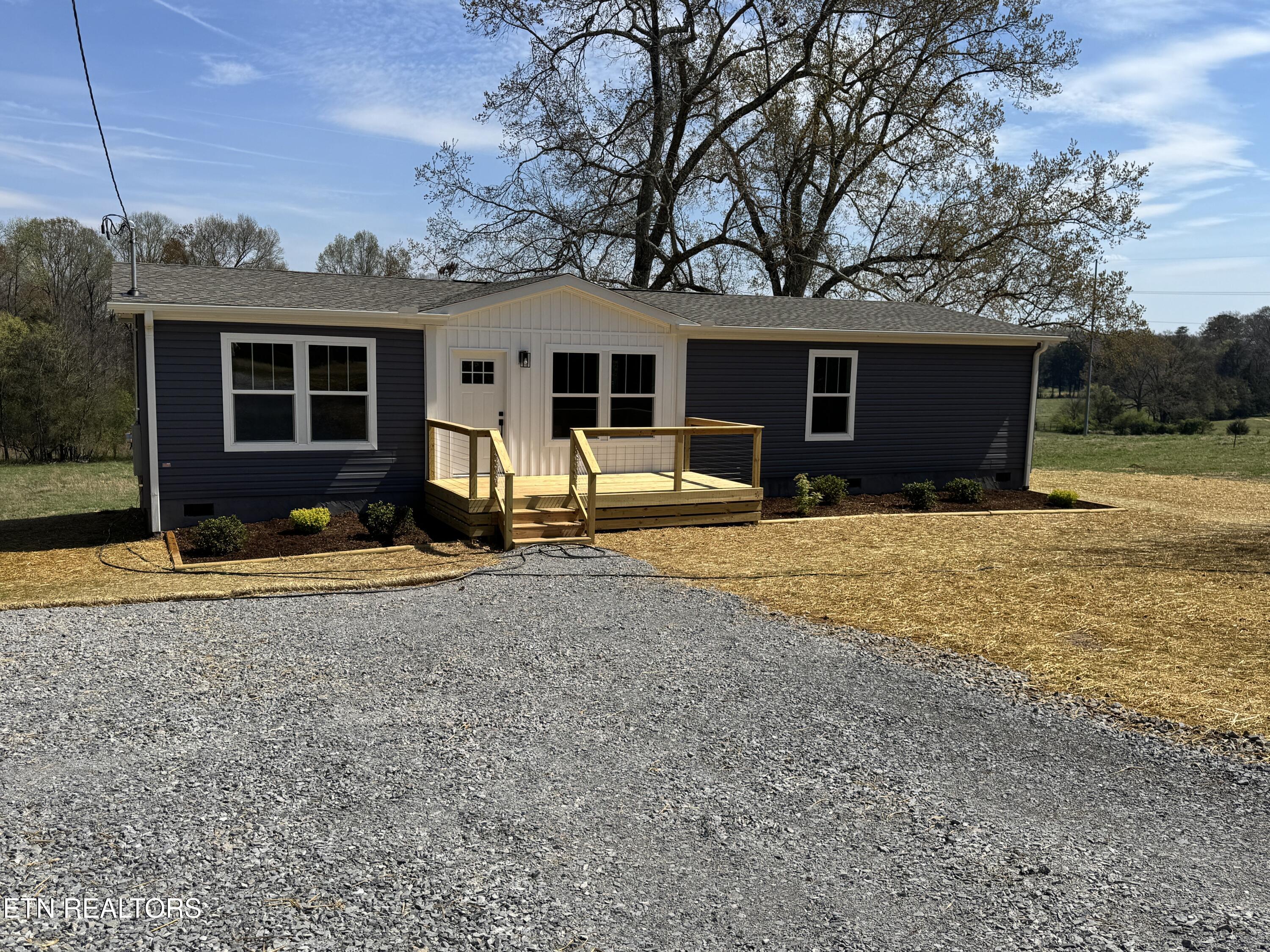 364 Greenbriar Road Sweetwater, TN 37874 - Photo 1 of 9 IMG_1304