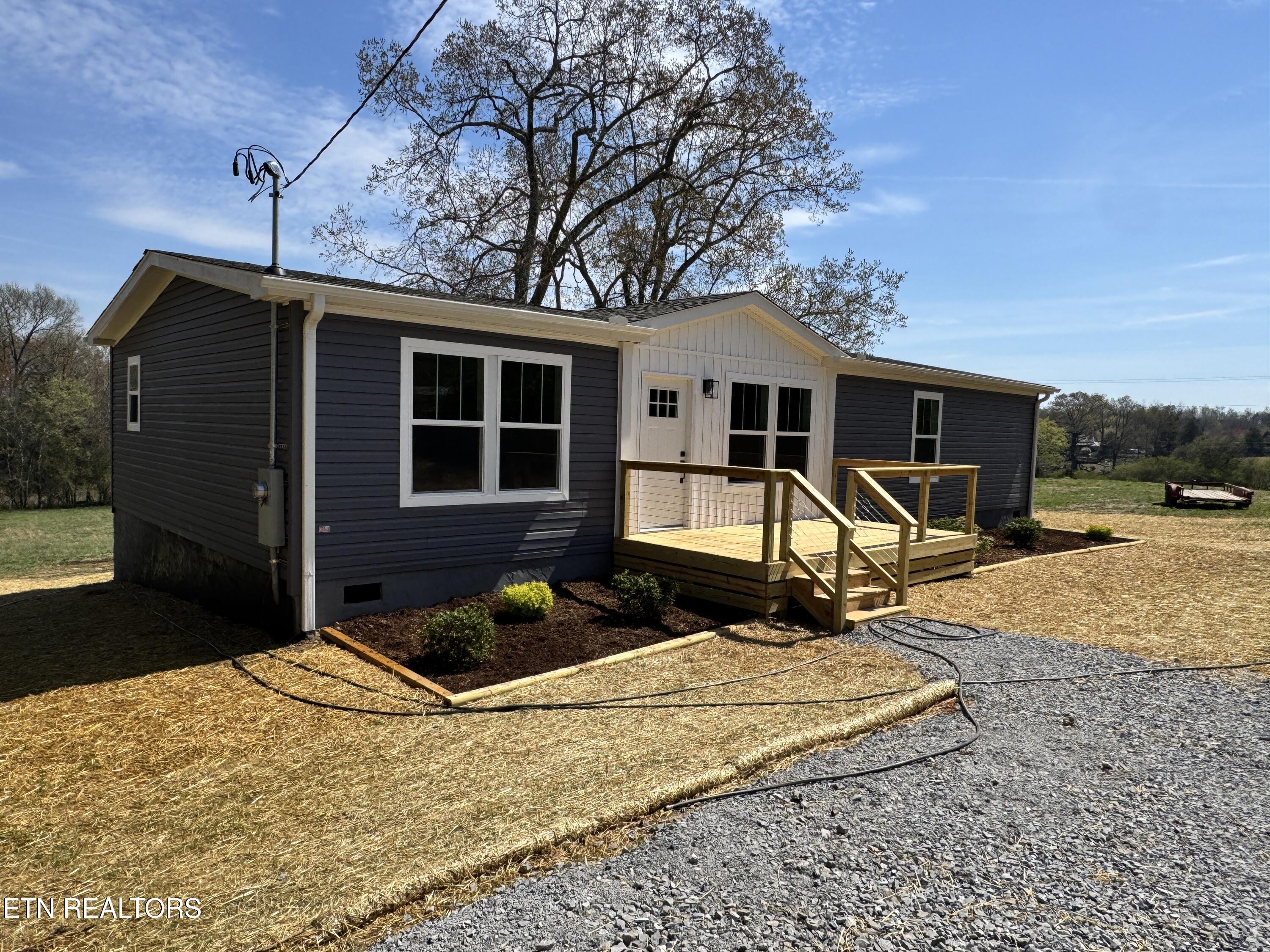 364 Greenbriar Road Sweetwater, TN 37874 - Photo 3 of 9 IMG_1305