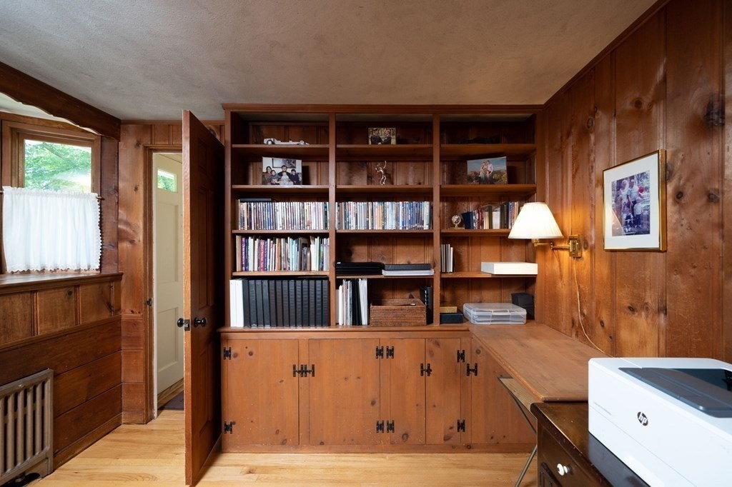 21 Whitcomb Avenue Hingham, MA 02043 - Photo 12 of 25