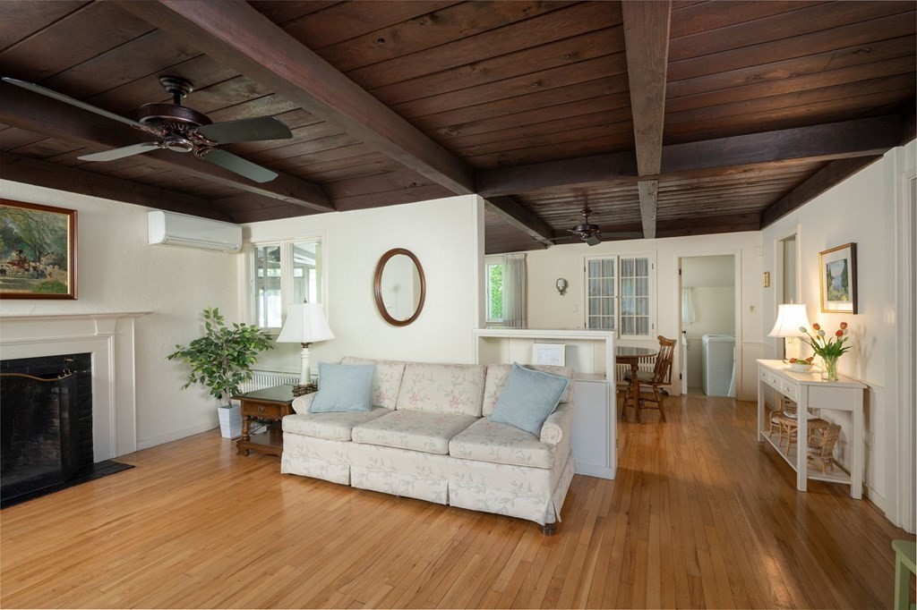 21 Whitcomb Avenue Hingham, MA 02043 - Photo 3 of 25