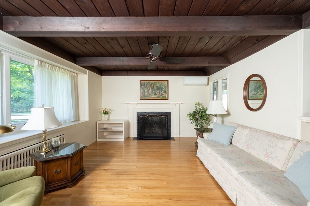 21 Whitcomb Avenue Hingham, MA 02043 - Photo 4 of 25