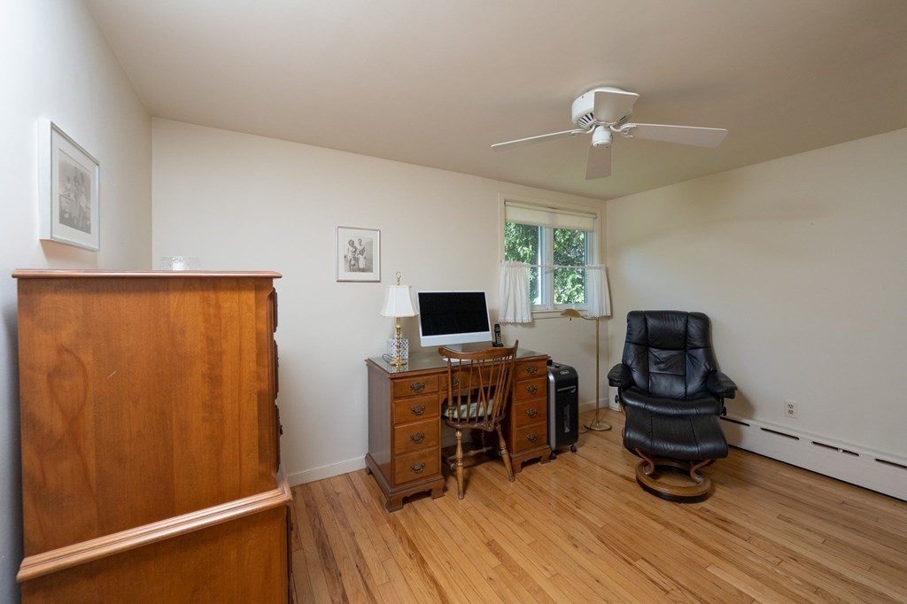 21 Whitcomb Avenue Hingham, MA 02043 - Photo 10 of 25