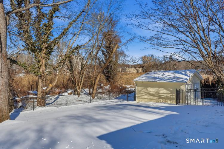 402 Boston Street Guilford, CT 06437 - Photo 37 of 40