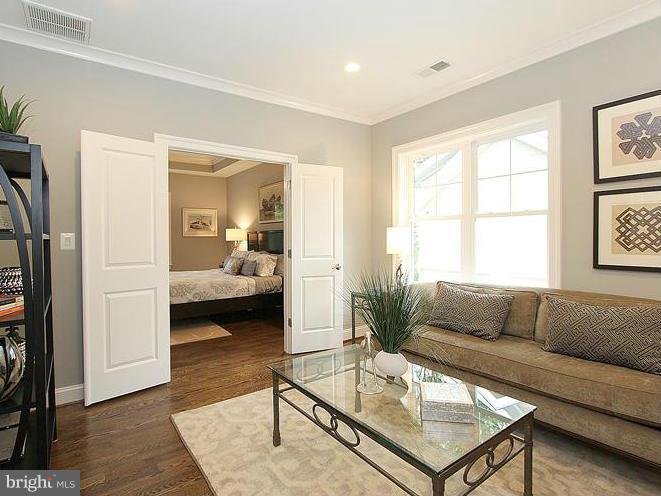 5816 Plainview Road Bethesda, MD 20817 - Photo 14 of 30 Master Sitting Room/Office or Nursery
