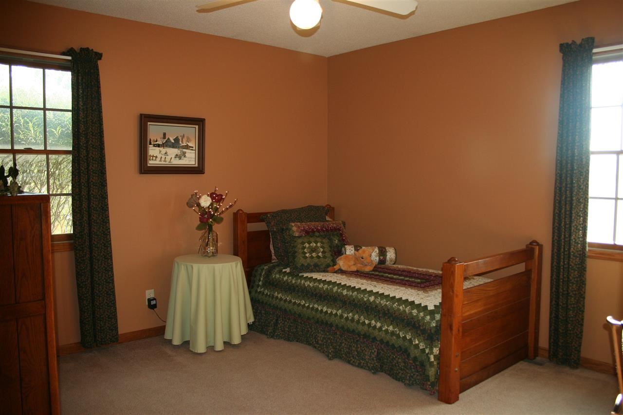 705 South Buckingham Road Yorktown, IN 47396 - Photo 21 of 30 Gallery Image 21