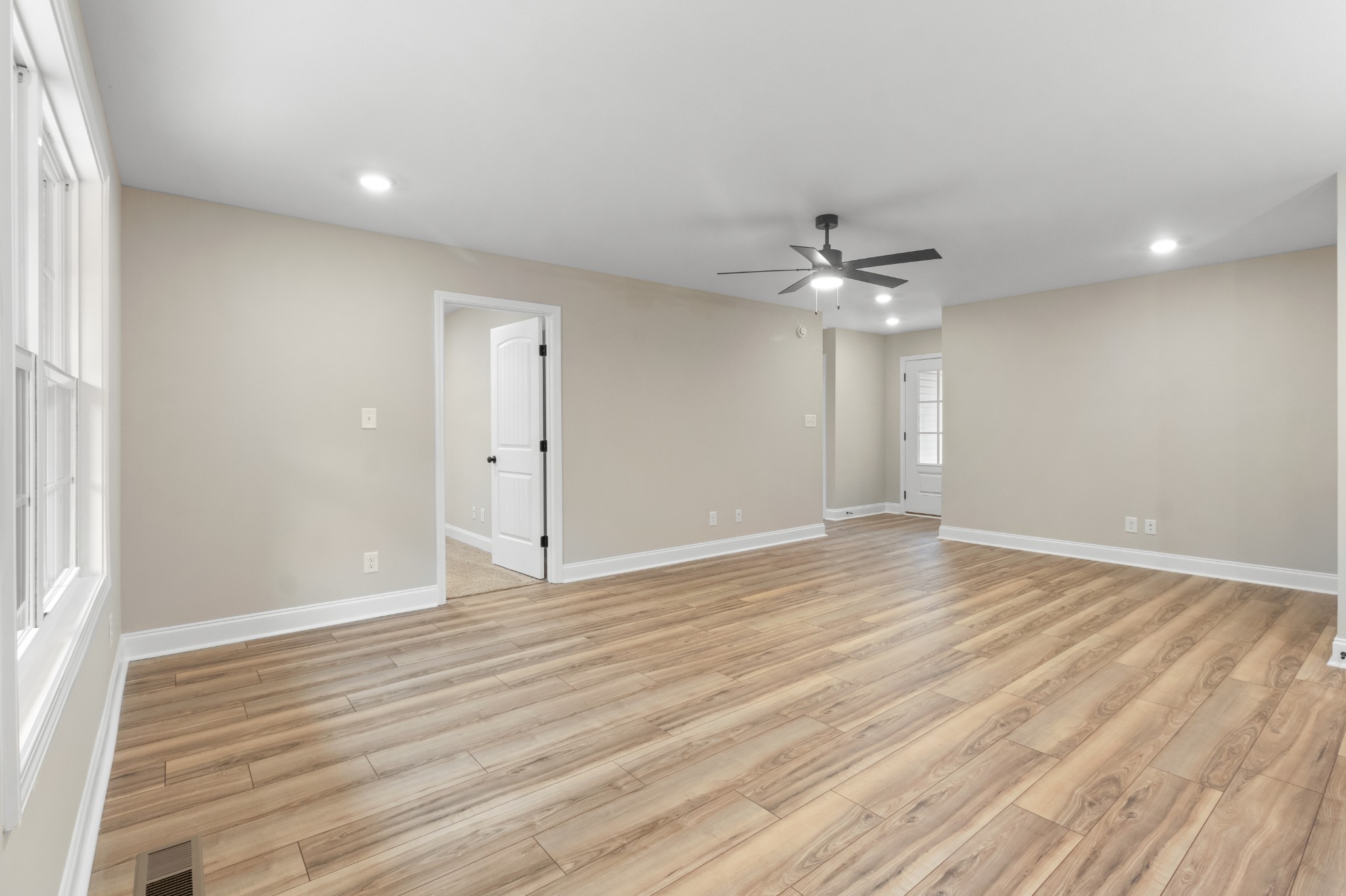 2619 Burch Road Clarksville, TN 37042 - Photo 7 of 25