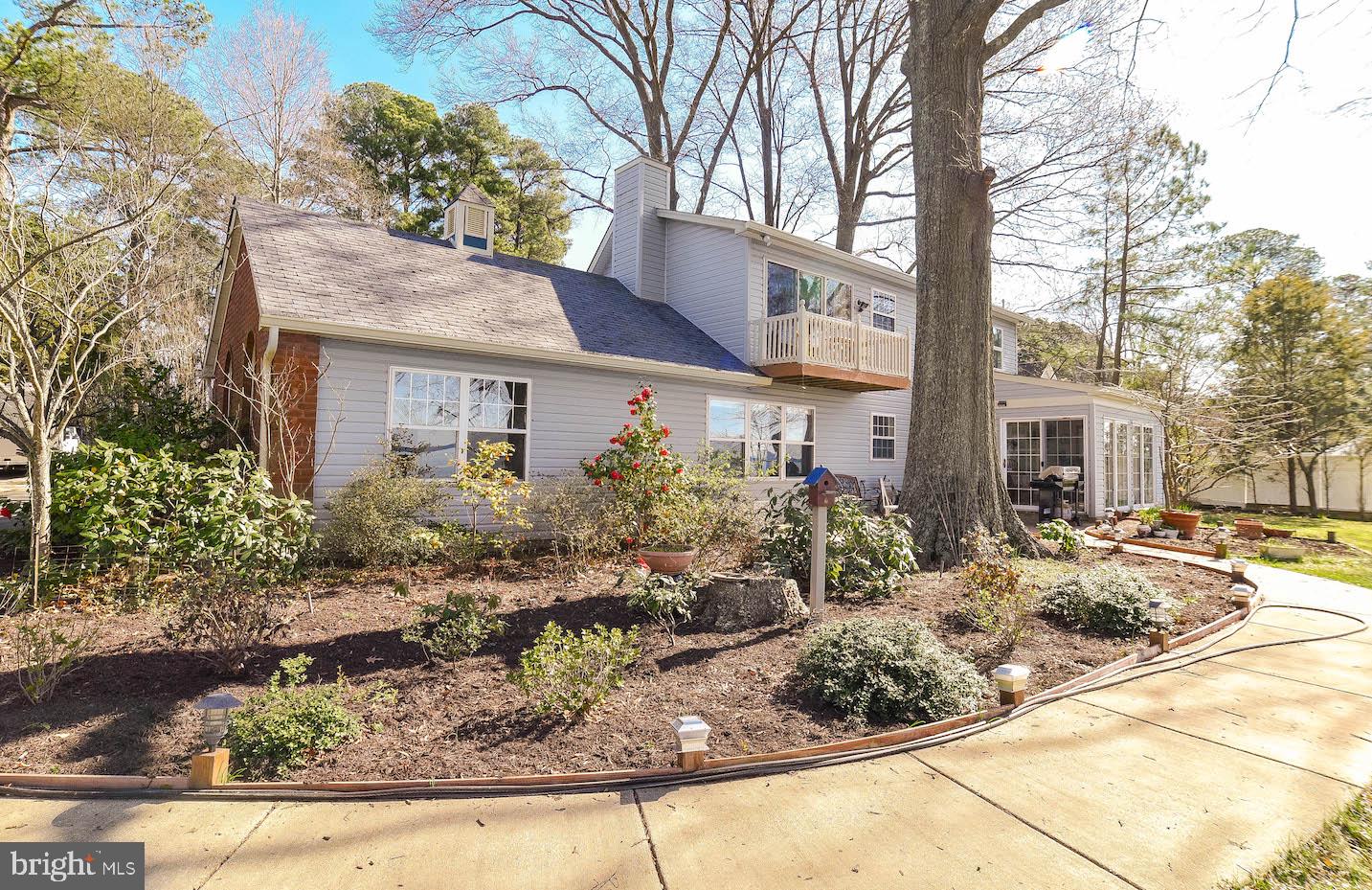 11975 Potomac View Road Newburg, MD 20664 - Photo 13 of 55 EXPANSIVE WALK LEADING TO THE HOUSE & PATIO