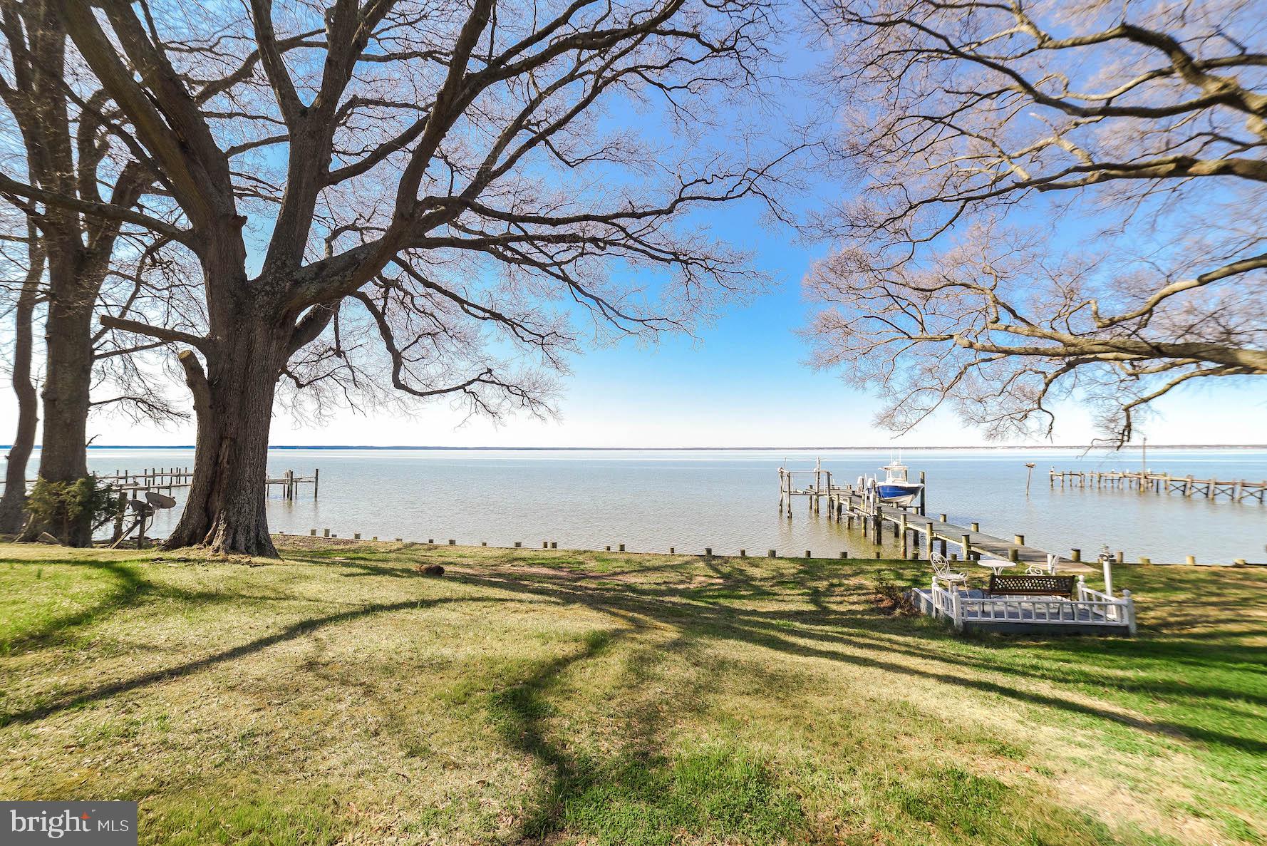 11975 Potomac View Road Newburg, MD 20664 - Photo 2 of 55 127' OF MAJESTIC POTOMAC RIVER WATERFRONT