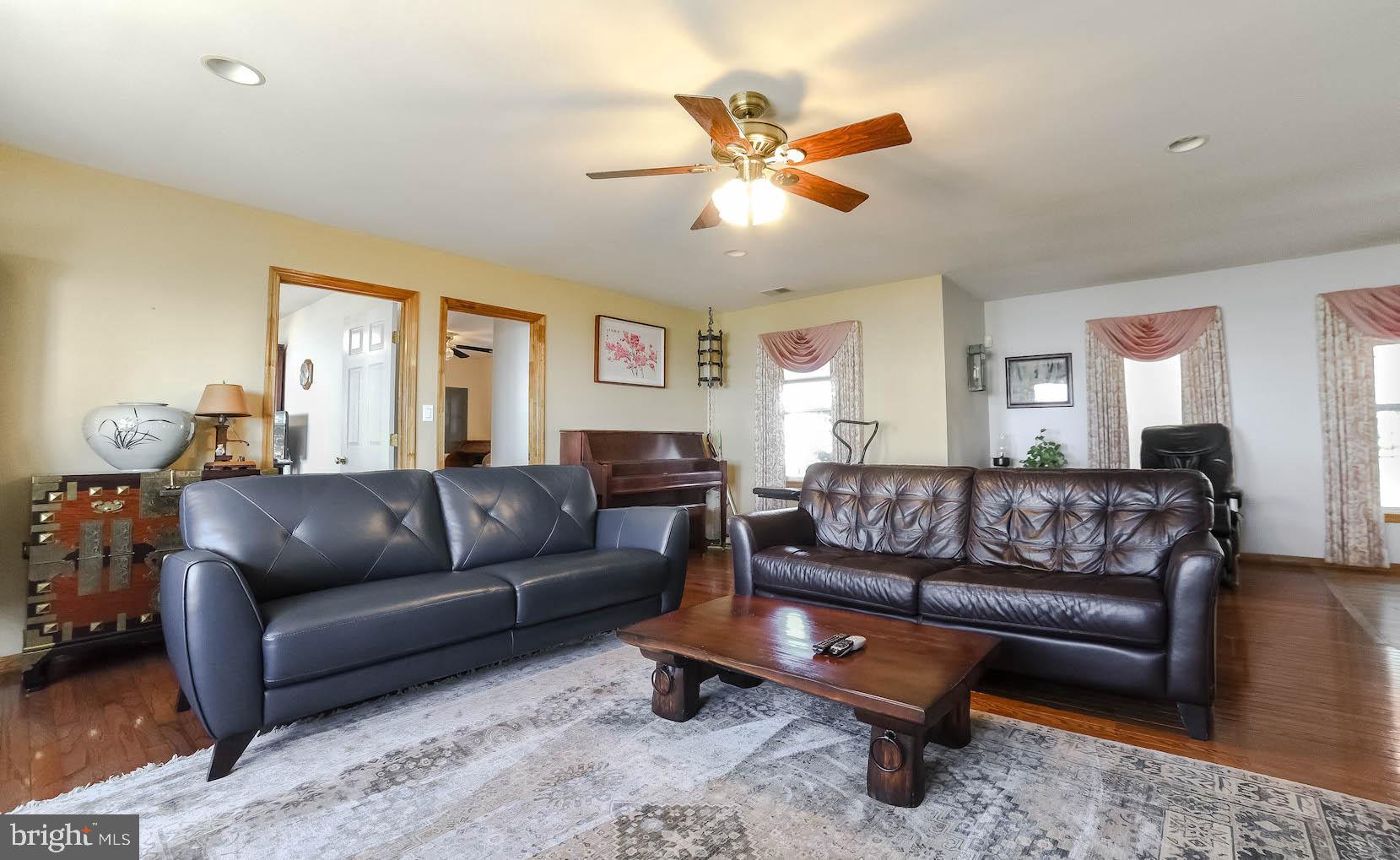 11975 Potomac View Road Newburg, MD 20664 - Photo 21 of 55 GREAT ROOM