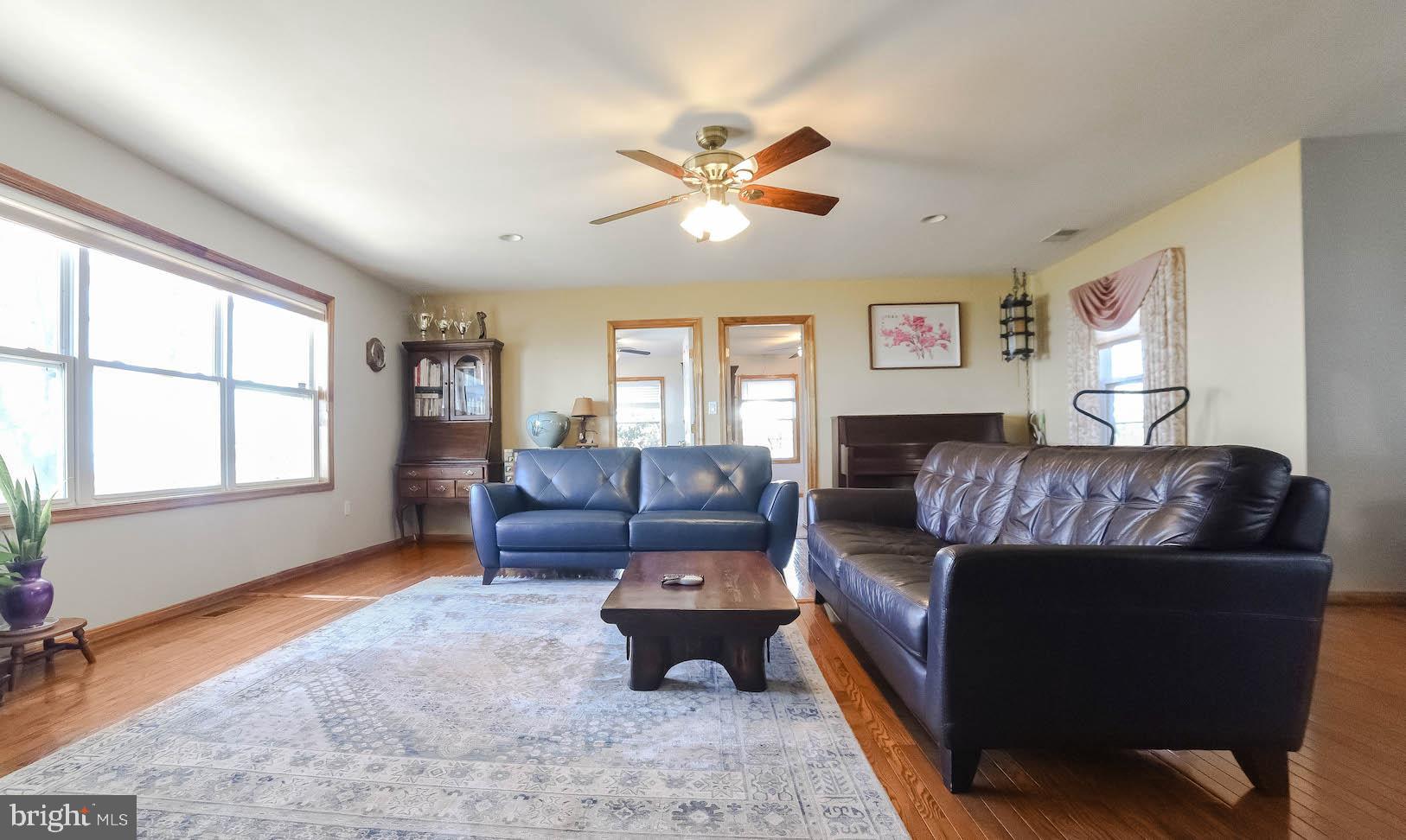 11975 Potomac View Road Newburg, MD 20664 - Photo 22 of 55 GREAT ROOM