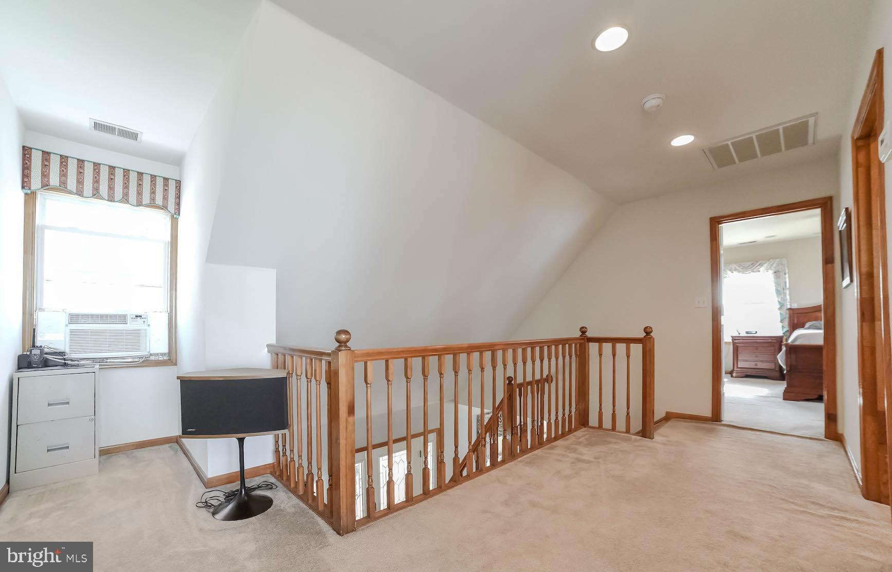 11975 Potomac View Road Newburg, MD 20664 - Photo 40 of 55 UPSTAIRS LANDING