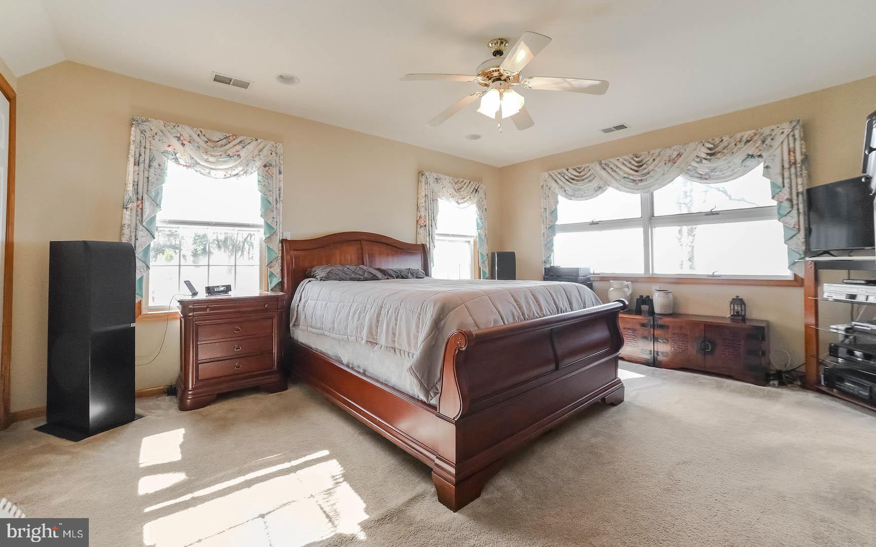 11975 Potomac View Road Newburg, MD 20664 - Photo 41 of 55 PRIMARY SUITE