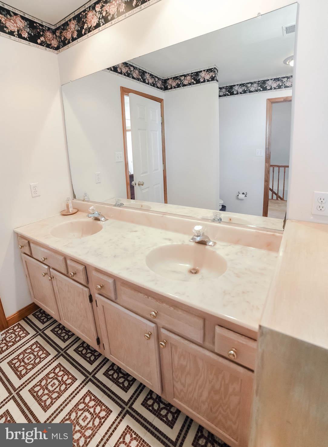 11975 Potomac View Road Newburg, MD 20664 - Photo 43 of 55 PRIMARY BATH