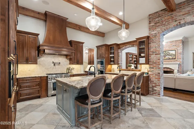 $1,175,000 | 114 Daniel Lane, St. Martinville, LA 70582