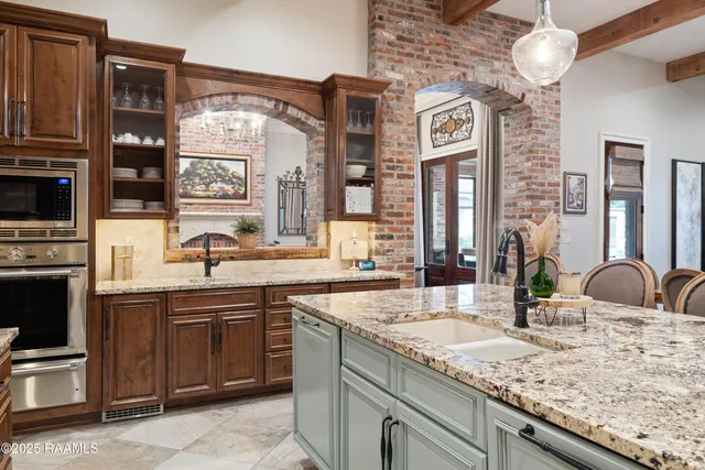 $1,175,000 | 114 Daniel Lane, St. Martinville, LA 70582