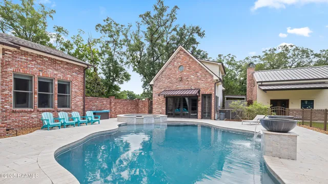 $1,175,000 | 114 Daniel Lane, St. Martinville, LA 70582