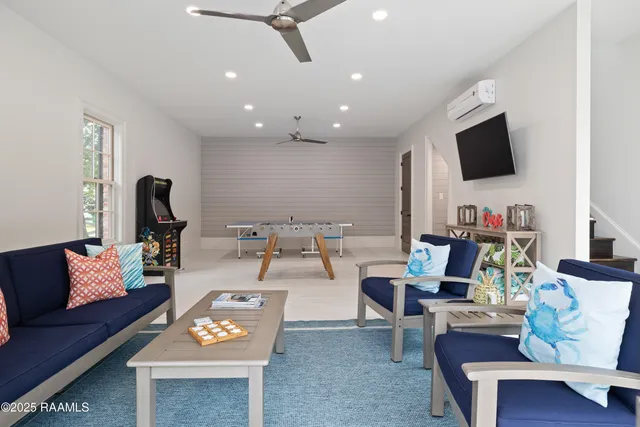 $1,175,000 | 114 Daniel Lane, St. Martinville, LA 70582