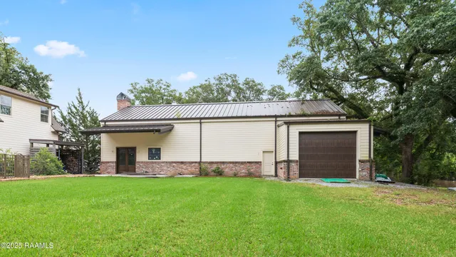 $1,175,000 | 114 Daniel Lane, St. Martinville, LA 70582