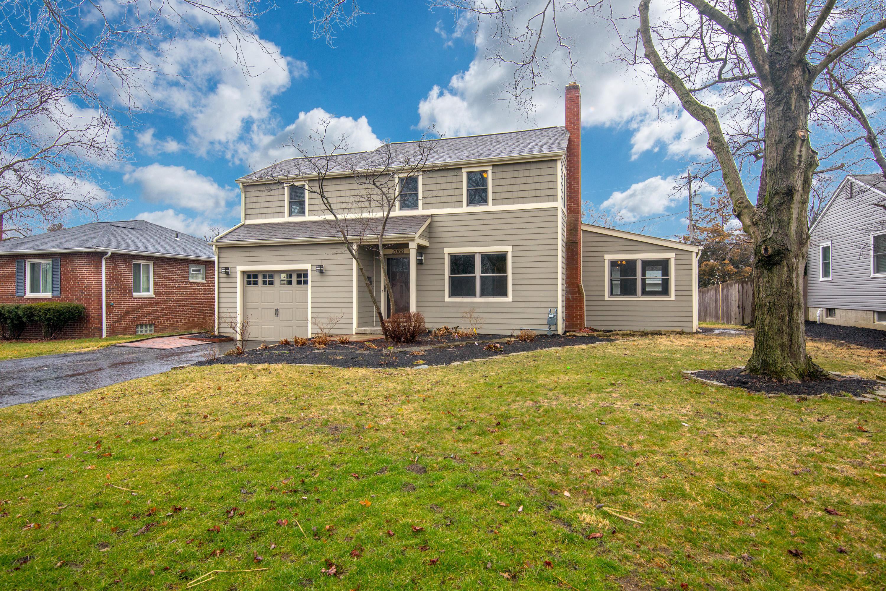 2088 Inchcliff Road Upper Arlington, OH 43221 - Photo 1 of 28
