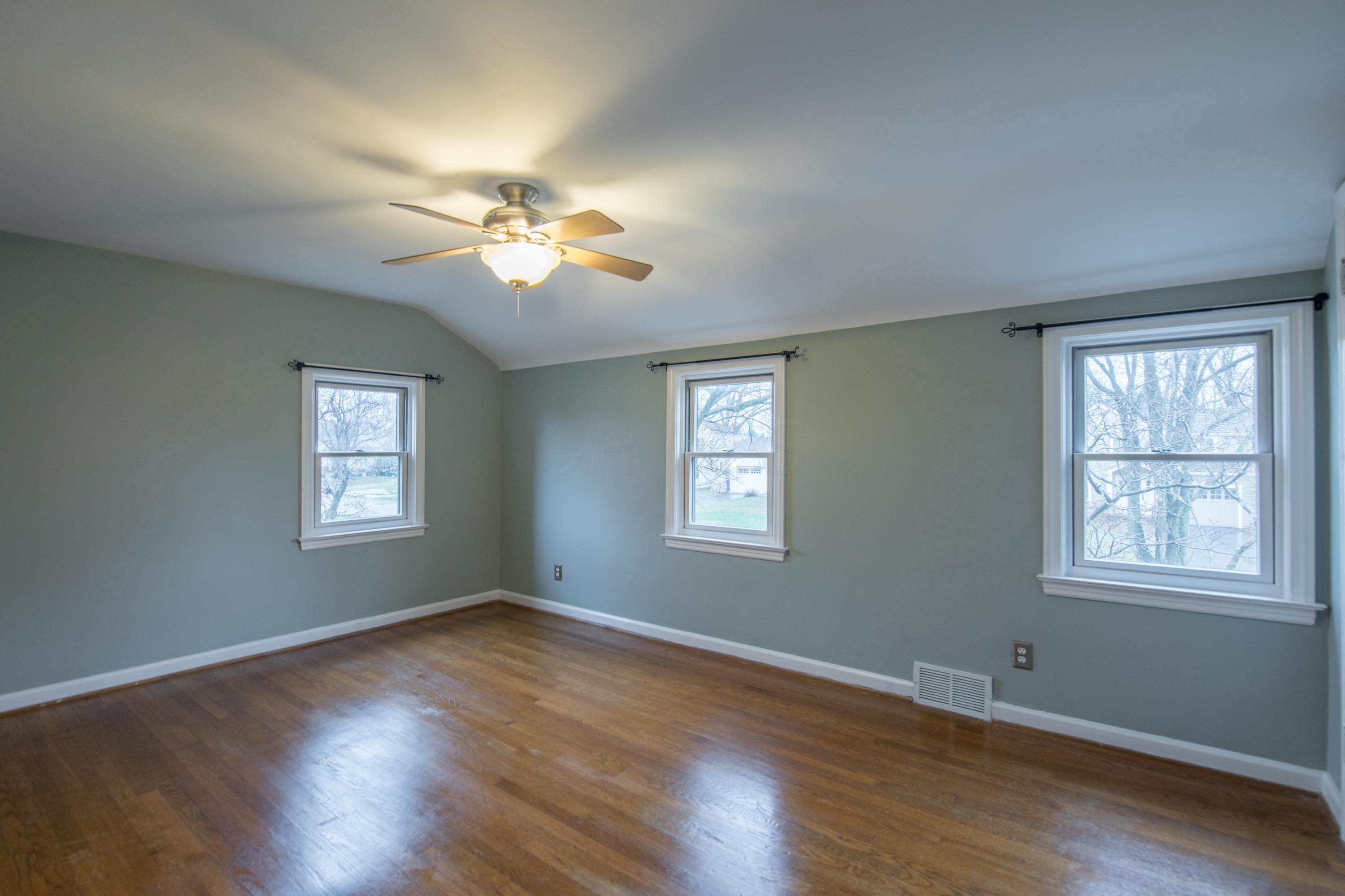 2088 Inchcliff Road Upper Arlington, OH 43221 - Photo 17 of 28