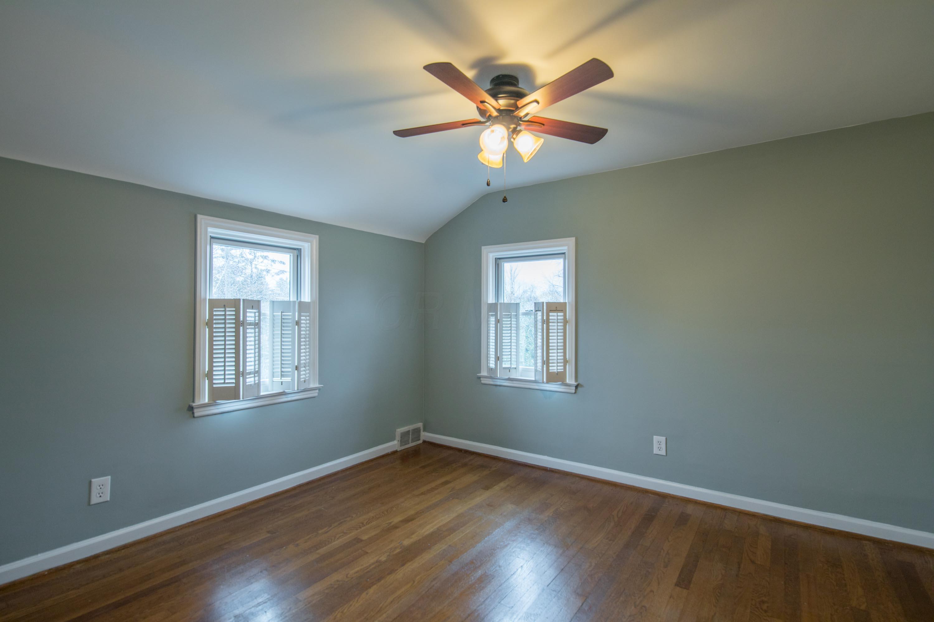 2088 Inchcliff Road Upper Arlington, OH 43221 - Photo 20 of 28